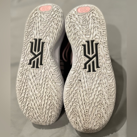 Nike Kyrie ripple effect - Picture 5 of 5